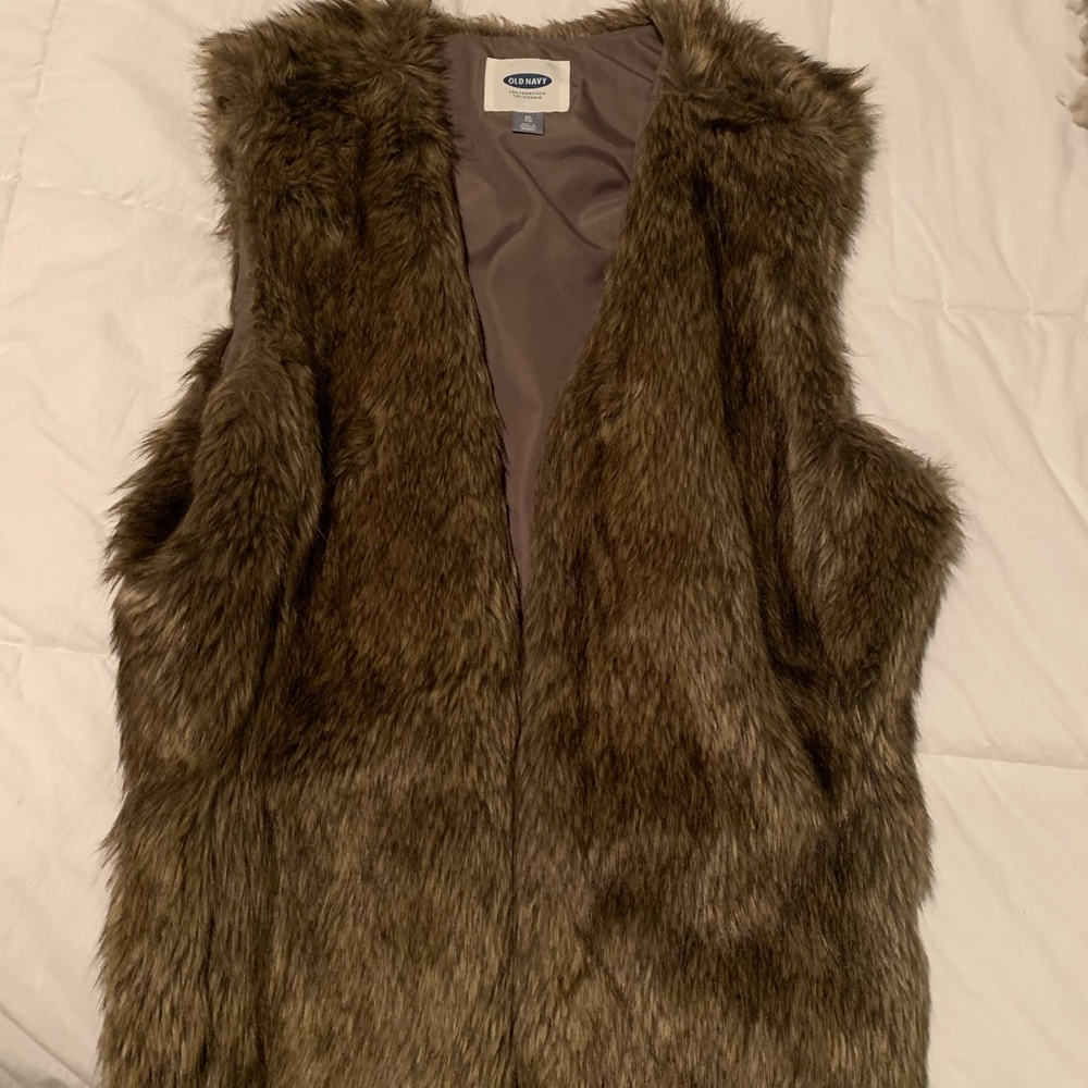 Old navy faux fur vest